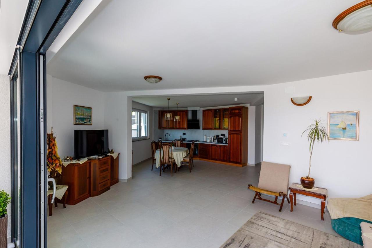 Apartment "Villa M" Kostrena Eksteriør billede